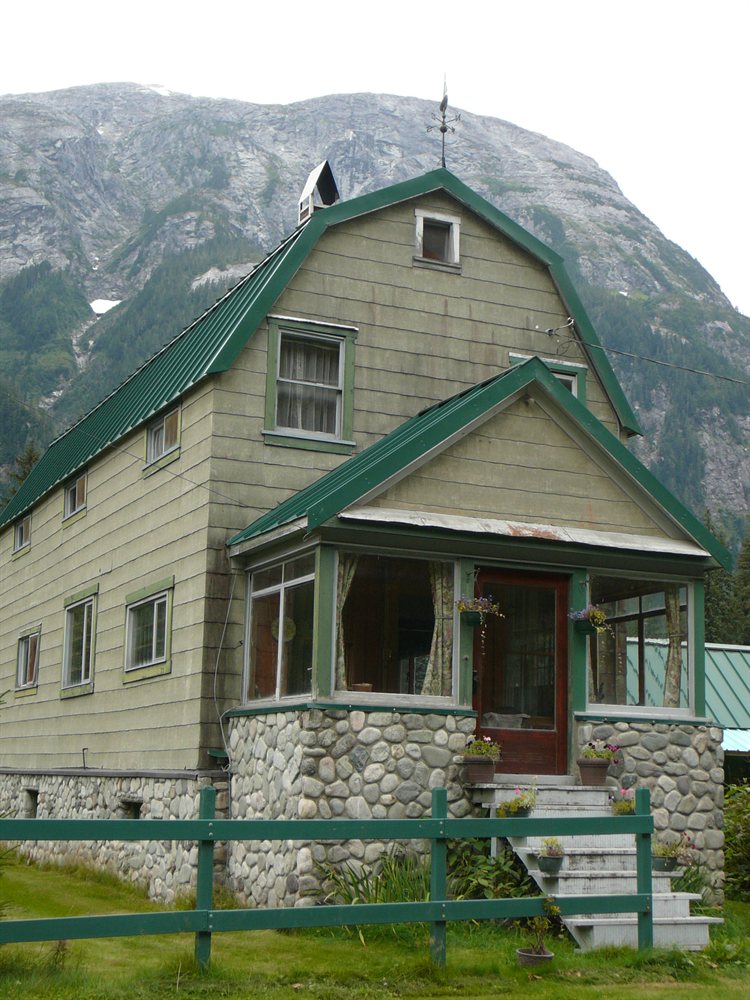 Cabanas en Hyder Alaska a 5 km de Stewart Canada